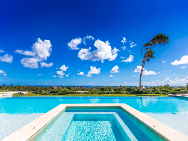 Luxurious Punta Cana Villa with Private Pool & Beach Access